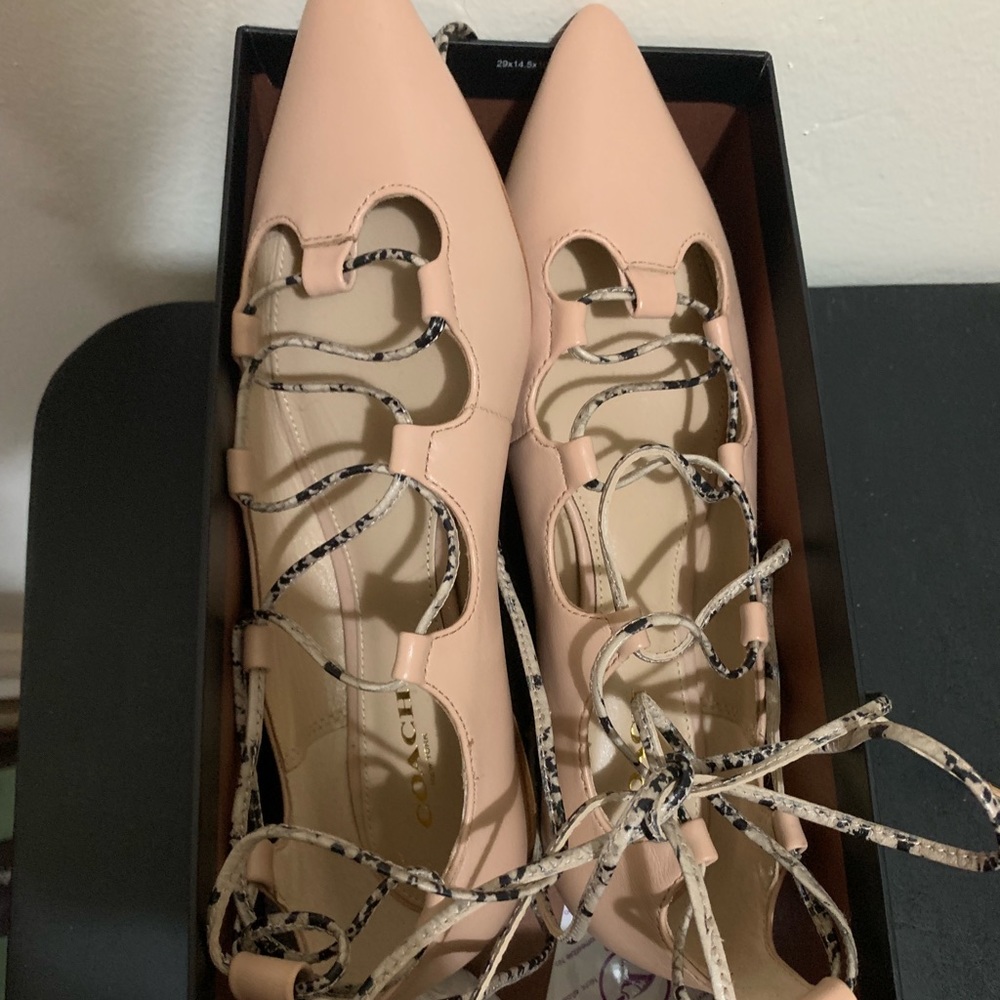 COACH Leather flat Justine sft shine clf/snk